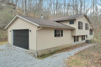 Building Photo - 1889 Wolverine Dr