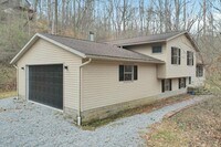 Building Photo - 1889 Wolverine Dr