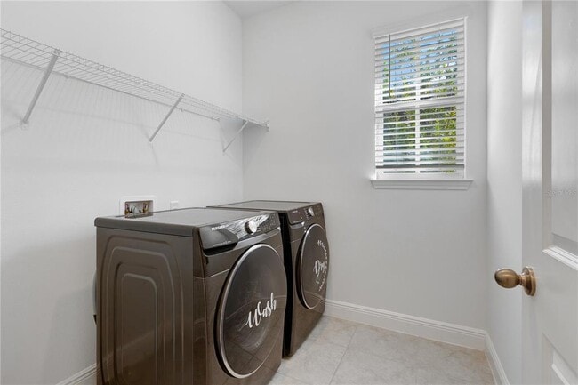 Building Photo - 9738 Neruda St