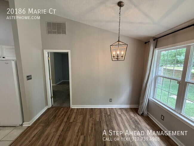Building Photo - 20186 Marie Ct