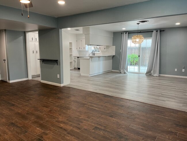 Building Photo - 5708 Cochran Dr
