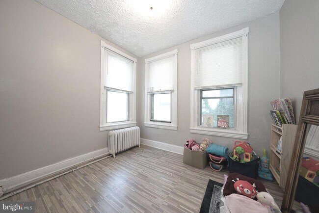 Building Photo - 418 Harlan St