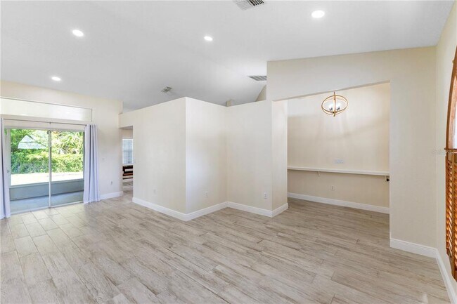 Building Photo - 7445 Mengi Cir