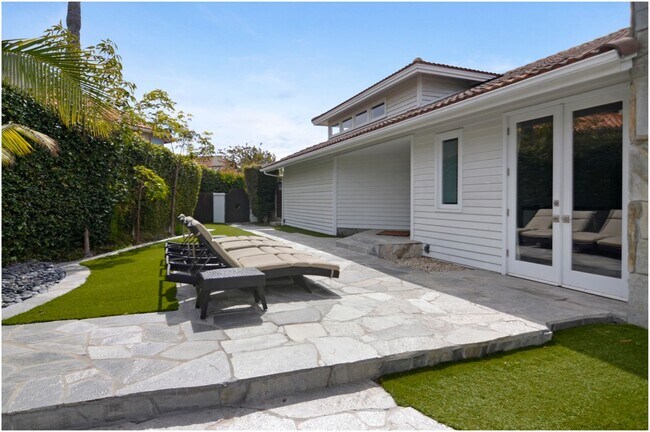 Building Photo - Single Level Golf Course Stunning Home Dana Point!