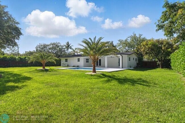Building Photo - 7860 SW 158th Terrace
