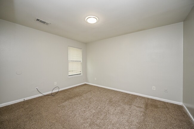 Building Photo - 3019 La Estancia Ln