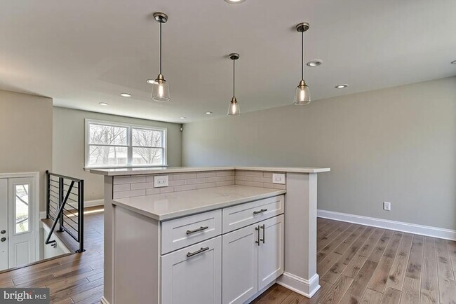 Building Photo - 415 Ritchie Pkwy