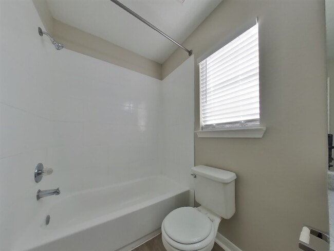 Building Photo - 3254 Kelling St