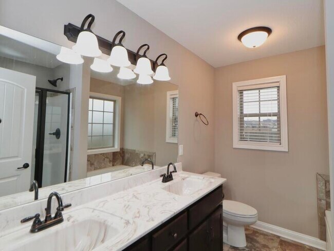 Building Photo - 1678 Horseshoe Cave Dr