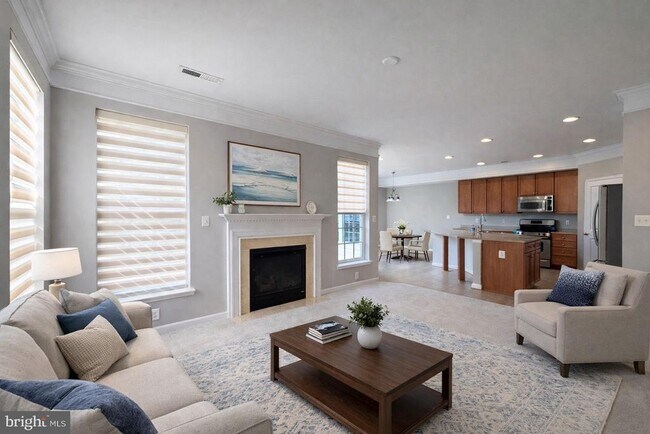 Building Photo - 12314 Tanalian Falls Ln