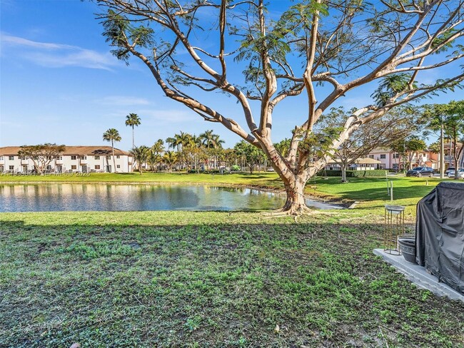 Building Photo - 1271 SE 28th Ct