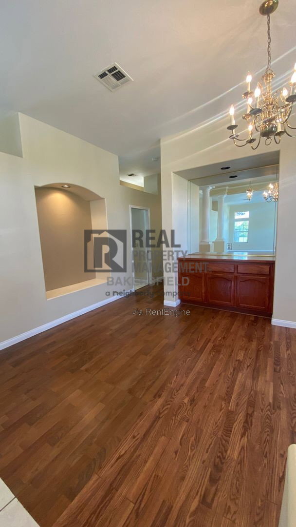 Building Photo - 10916 Stony Point Dr