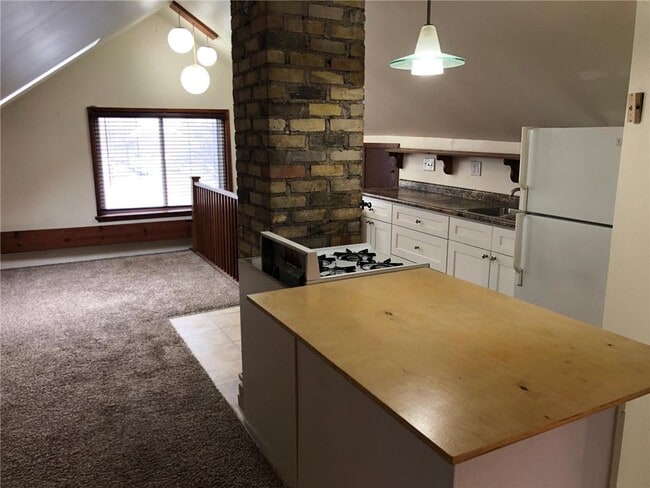 Building Photo - 900 30th Ave S