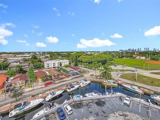 Building Photo - 1800 NW 24th Ave