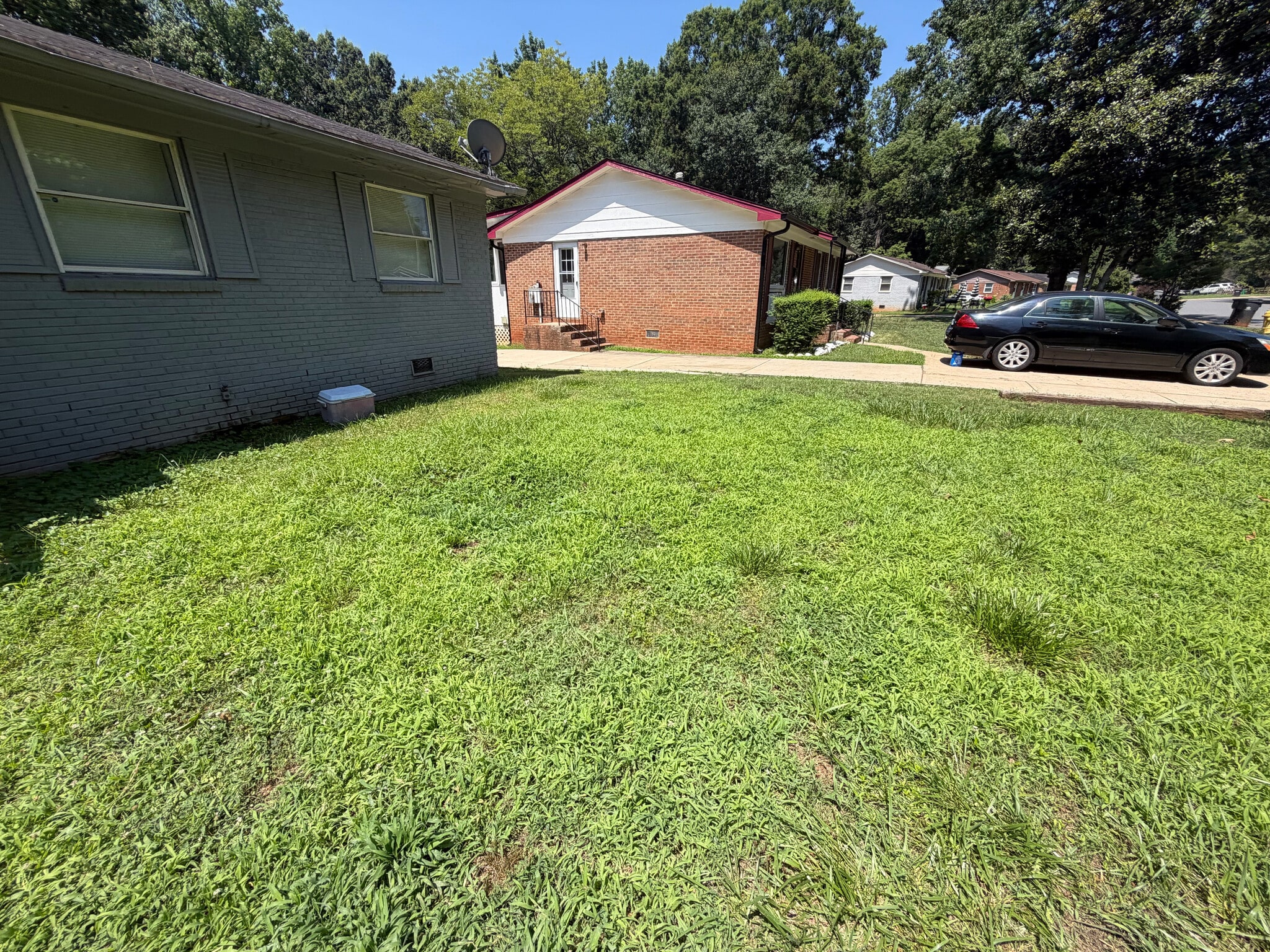 Building Photo - Room in House on Longleaf Dr