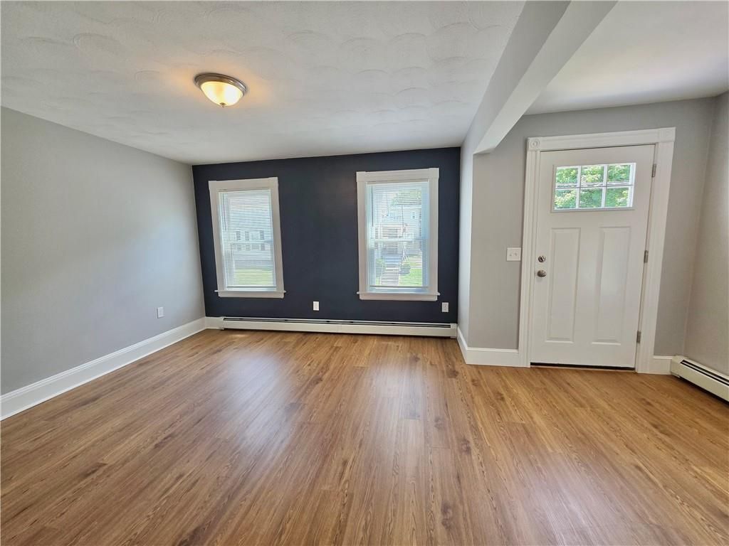Building Photo - 5 Greystone Ave