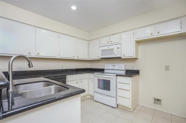 Building Photo - 2611 Grants Lake Blvd