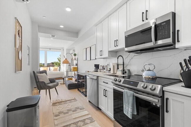 Primary Photo - 1726 H St NE