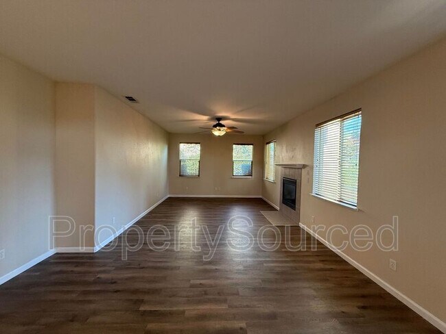 Building Photo - 2080 Picadilly Ct