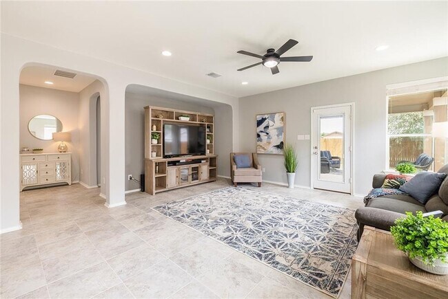 Building Photo - 6133 Mantalcino Dr