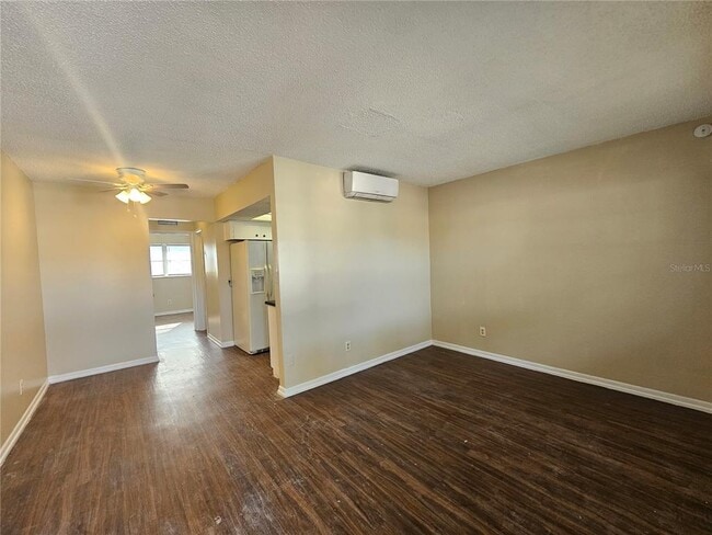 Building Photo - 201 Northwest Jefferson Cir N