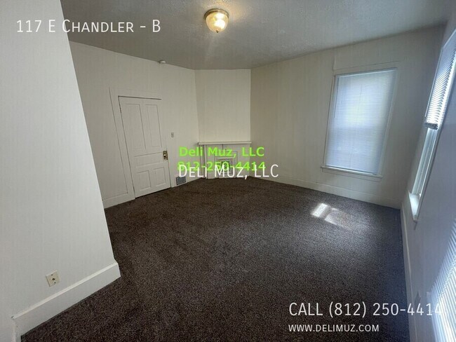 Building Photo - 117 E Chandler Ave