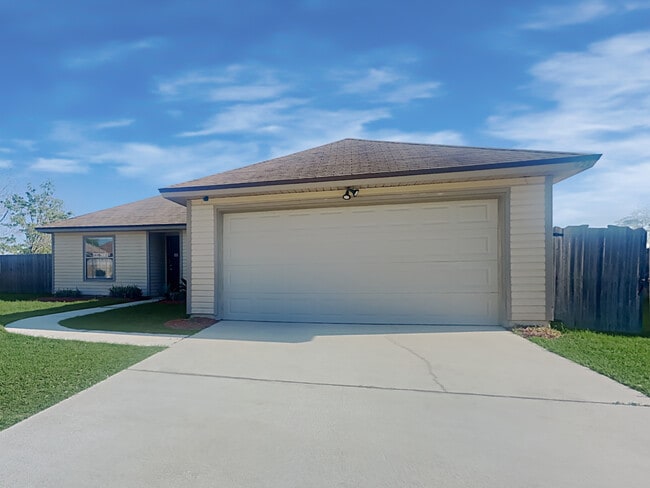 Building Photo - 624 Fallen Timbers Dr