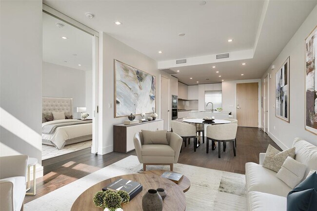 Building Photo - 501 West Ave