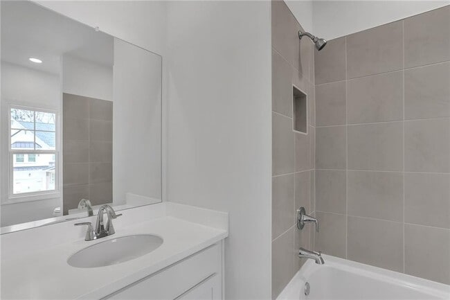 Building Photo - 1997 Freestone Wy