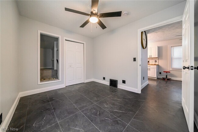 Building Photo - 17005 Mapleboro Ave