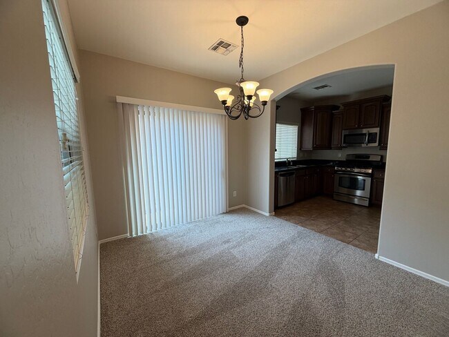 Building Photo - Community pool and a low maintenance yard