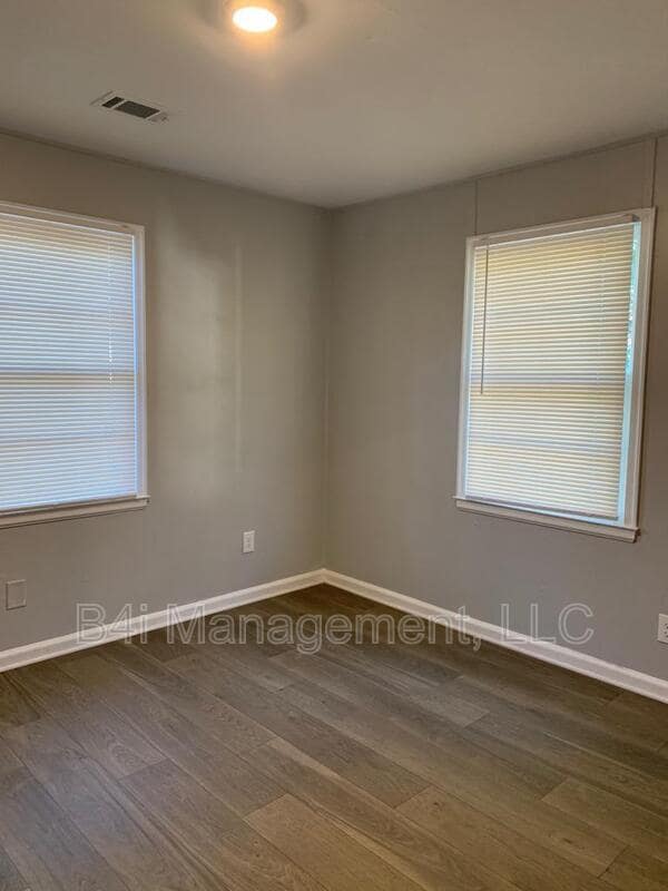 Building Photo - 2823 Fern St