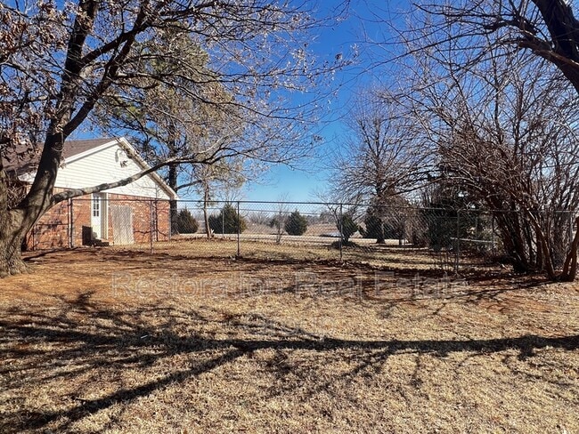 Building Photo - 819 N2964 Rd