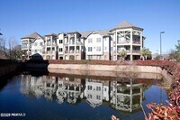 Building Photo - 640 Village Park Dr