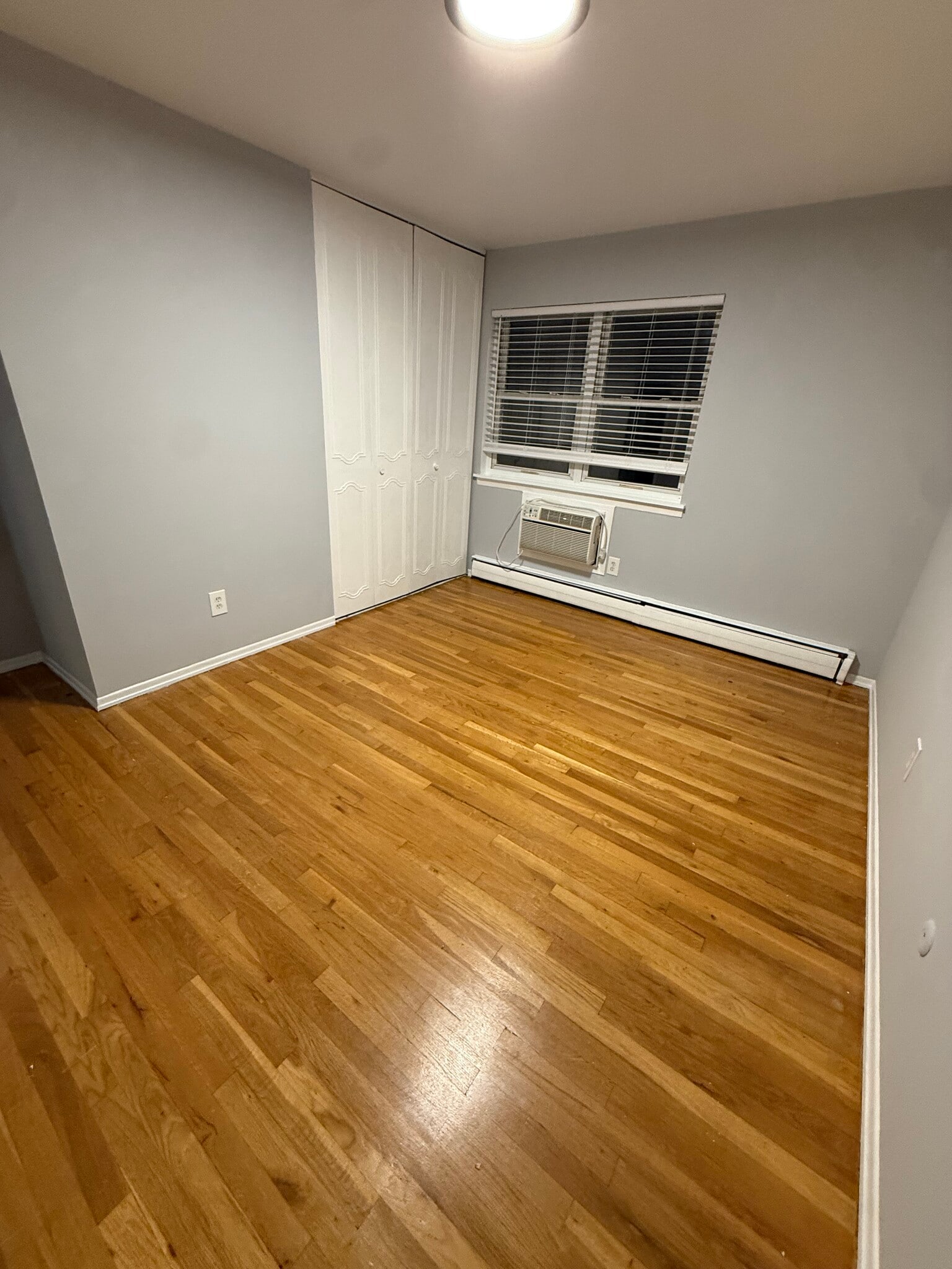 Building Photo - 68 W End Ave