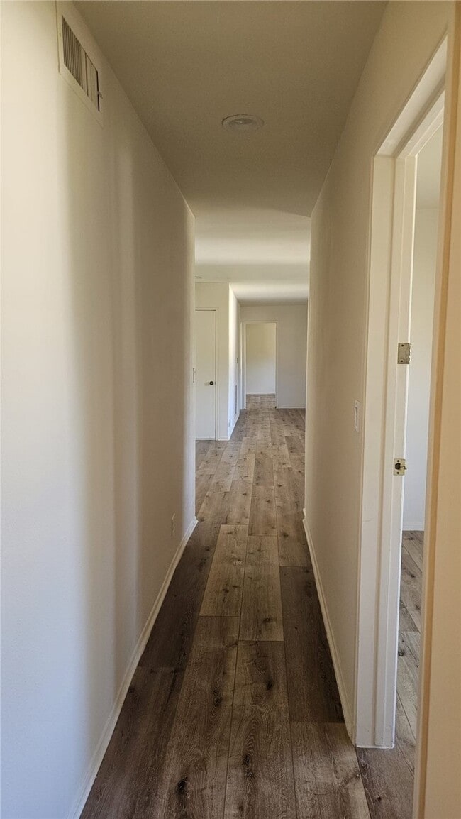 Building Photo - 3548 Gladiola Dr