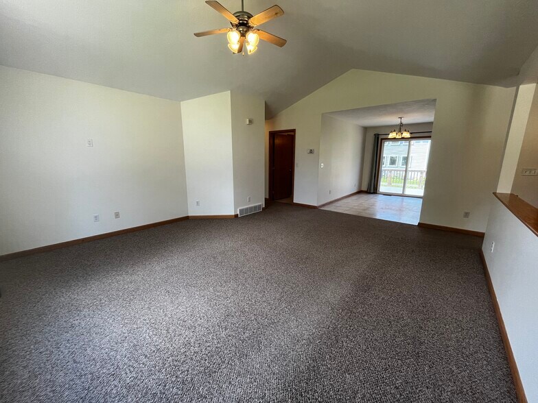 Building Photo - 788 Graafschap Rd