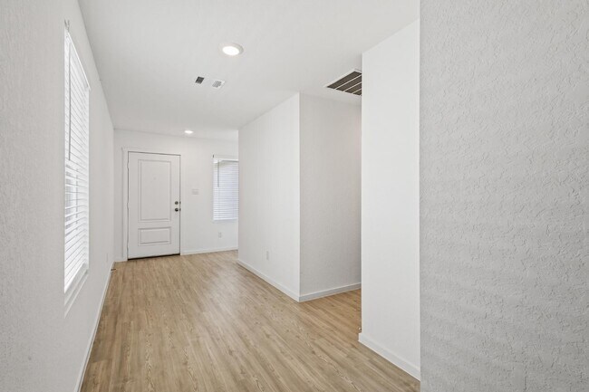 Building Photo - 9754 Janefield Ml