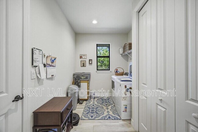 Building Photo - 12418 Prather Ave