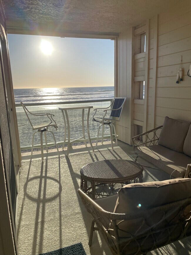 Building Photo - 3755 Ocean Front Walk