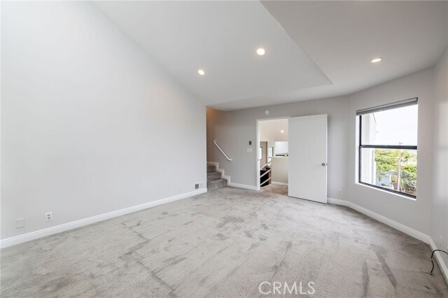 Building Photo - 604 N Irena Ave