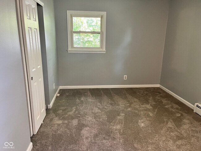 Building Photo - 629 East Fairview Drive