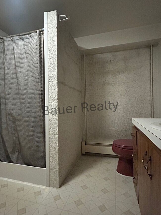 Building Photo - Beautiful County Setting