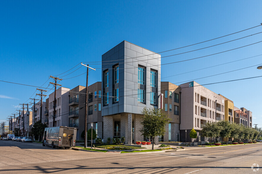 Building Photo - Century Medical District