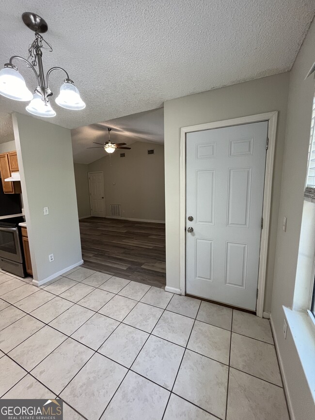 Building Photo - 120 Sapelo Dr