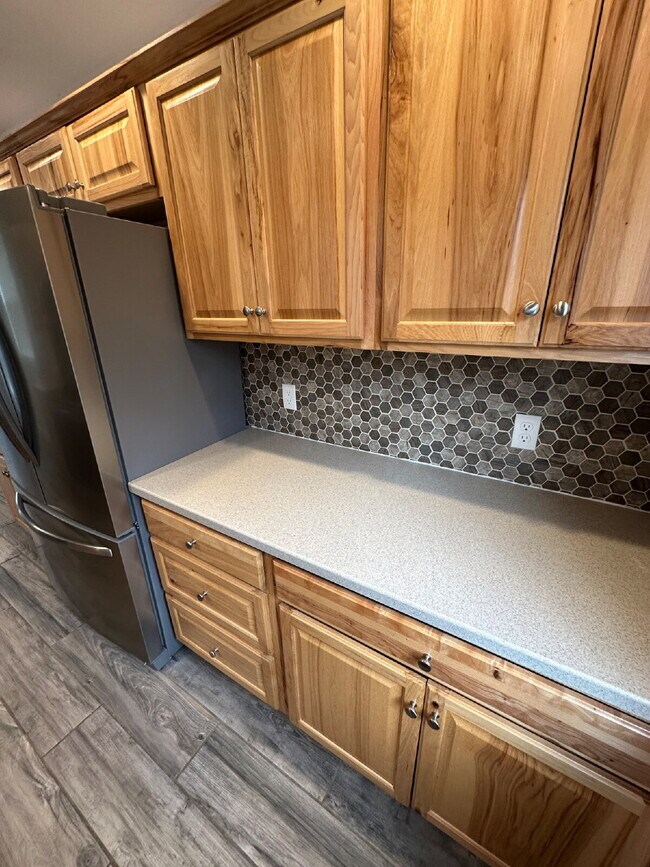 Building Photo - "Charming Little 2-Bedroom Gem on North 5th Street with Elegant Granite Touches!"