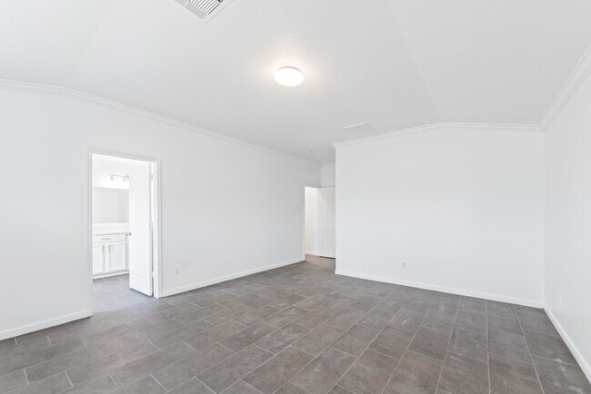 Building Photo - 13112 Trail Manor Dr