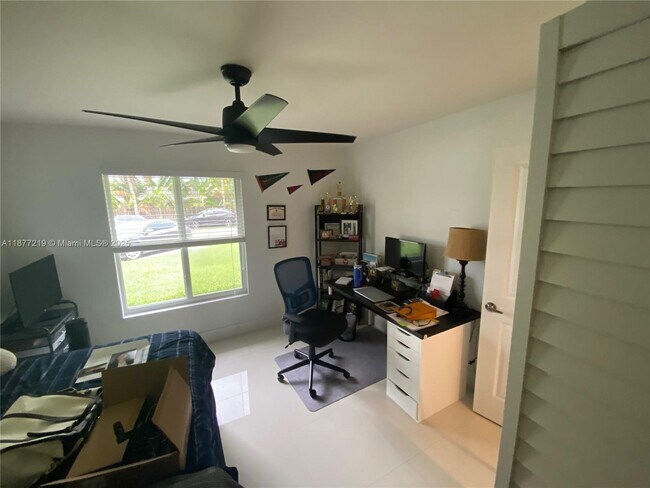 Building Photo - 9203 SW 136th Terrace