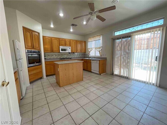 Building Photo - 531 Curtin Ct