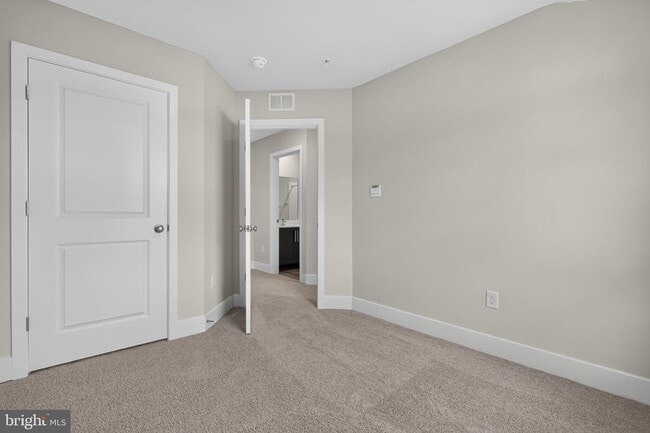 Building Photo - 10708 Meridian Hill Way